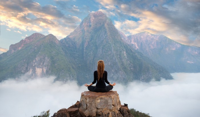 14 Benefits of Practicing Meditation in Silence